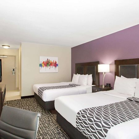 La Quinta By Wyndham Blue Springs Hotel Eksteriør billede