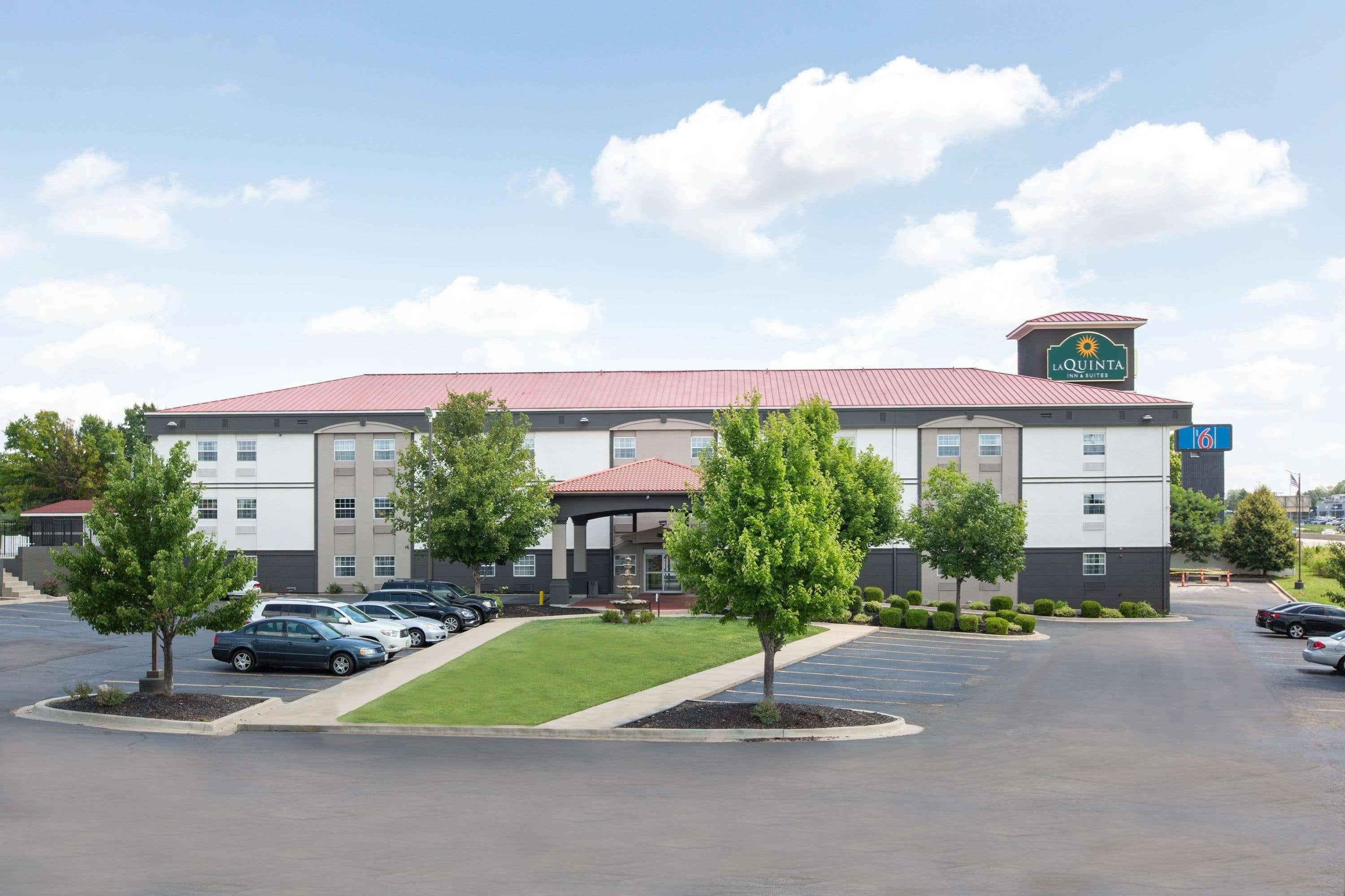 La Quinta By Wyndham Blue Springs Hotel Eksteriør billede